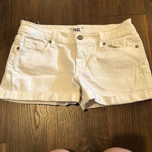 White jean shirt. Worn twice. Great condition. Super cute! Size 26